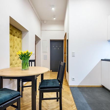 Tyzenhauz Apartments Old Town คราคูฟ ภายนอก รูปภาพ