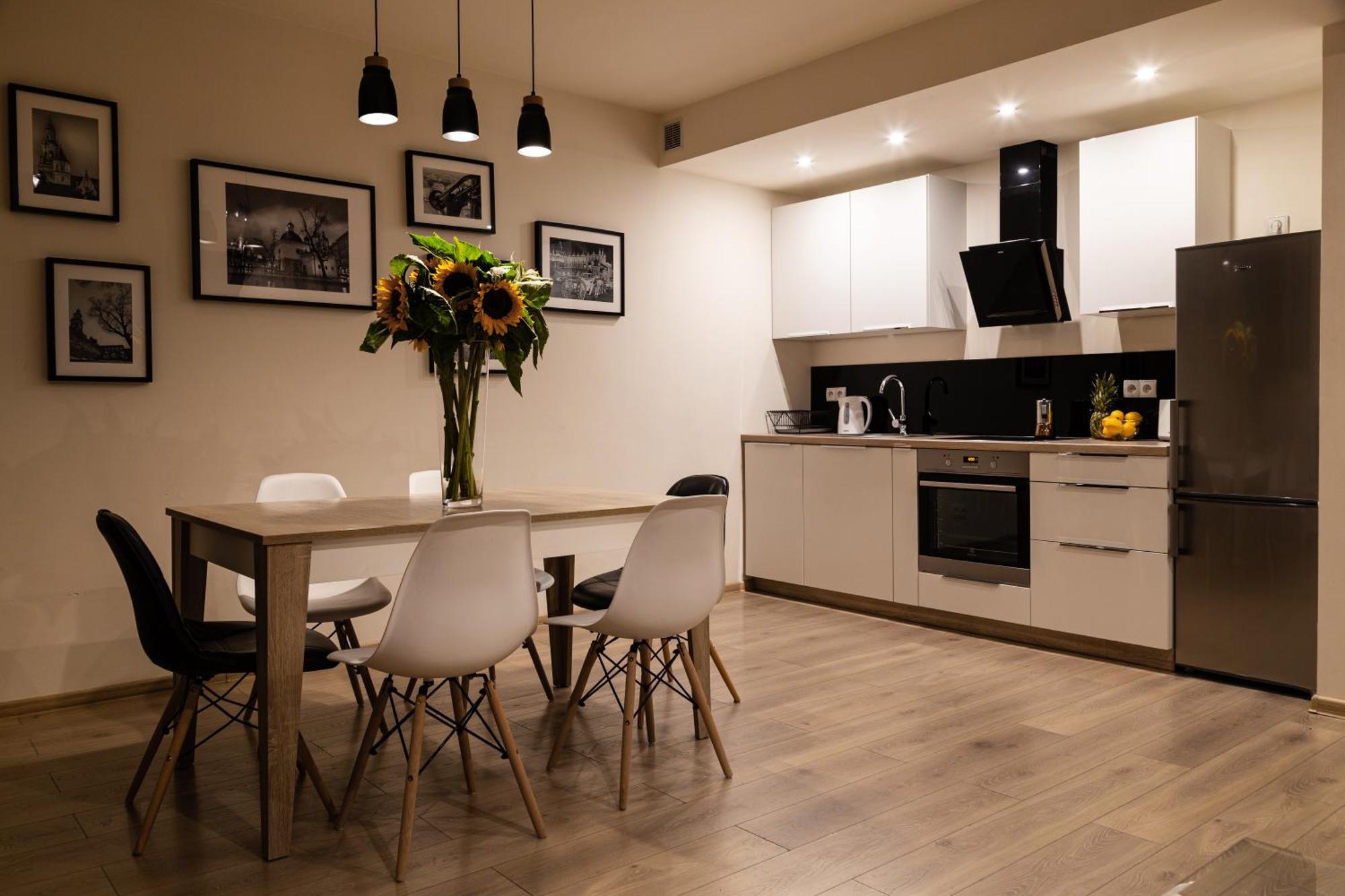 Tyzenhauz Apartments Old Town คราคูฟ ภายนอก รูปภาพ
